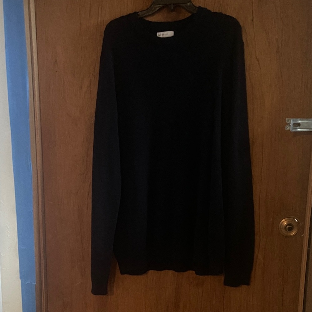 Men's navy Sweater